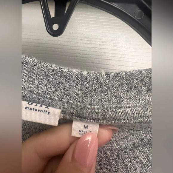 Gap Maternity Women’s Gray High Neck Tank Ruched Sides Size M - Picture 4 of 5